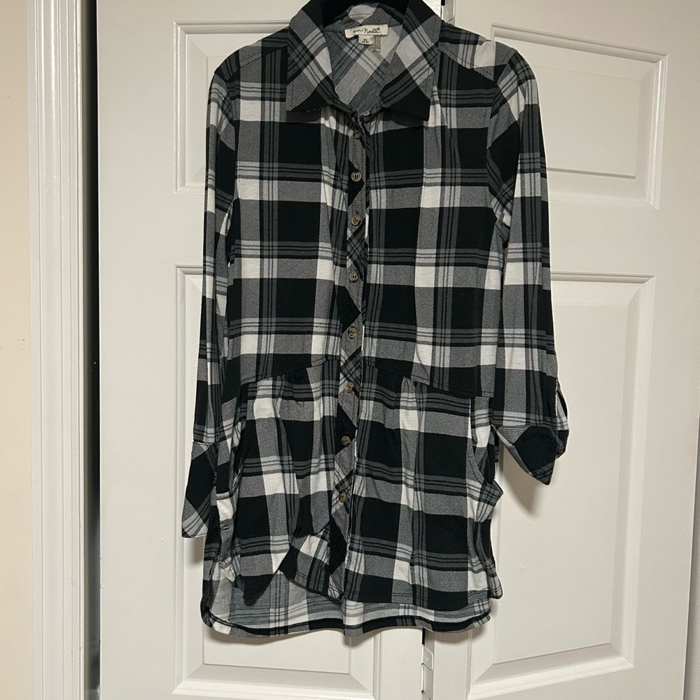 Simply Noelle Monochrome Plaid Shirt